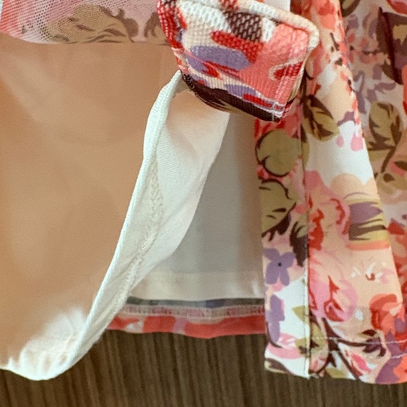 PrettyGarden: Button-down Blouse, Size L, Coral/Lilac/Yellow Floral - Picture 5 of 8